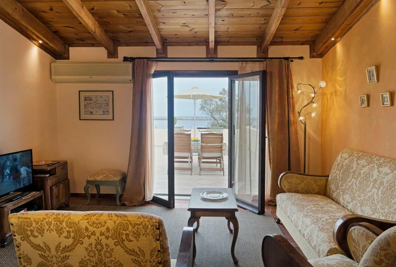 Elois Suites Rethymno  ภายนอก รูปภาพ